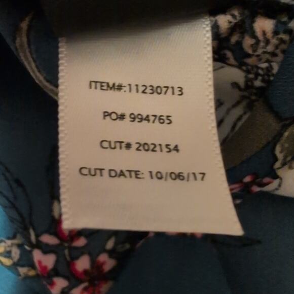 Torrid Women's Blue floral button-front Georgette Boho Cami adjustable straps, - Picture 5 of 8